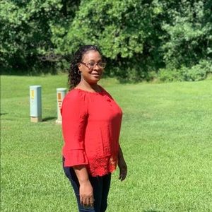 Meet your Posher, Ella